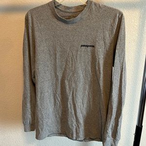 Mens XSmall Patagonia Fish long sleeve shirt